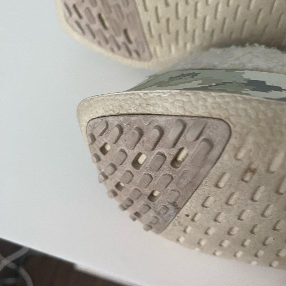 All-birds Wool dasher fluffs running sneakers - Picture 8 of 11